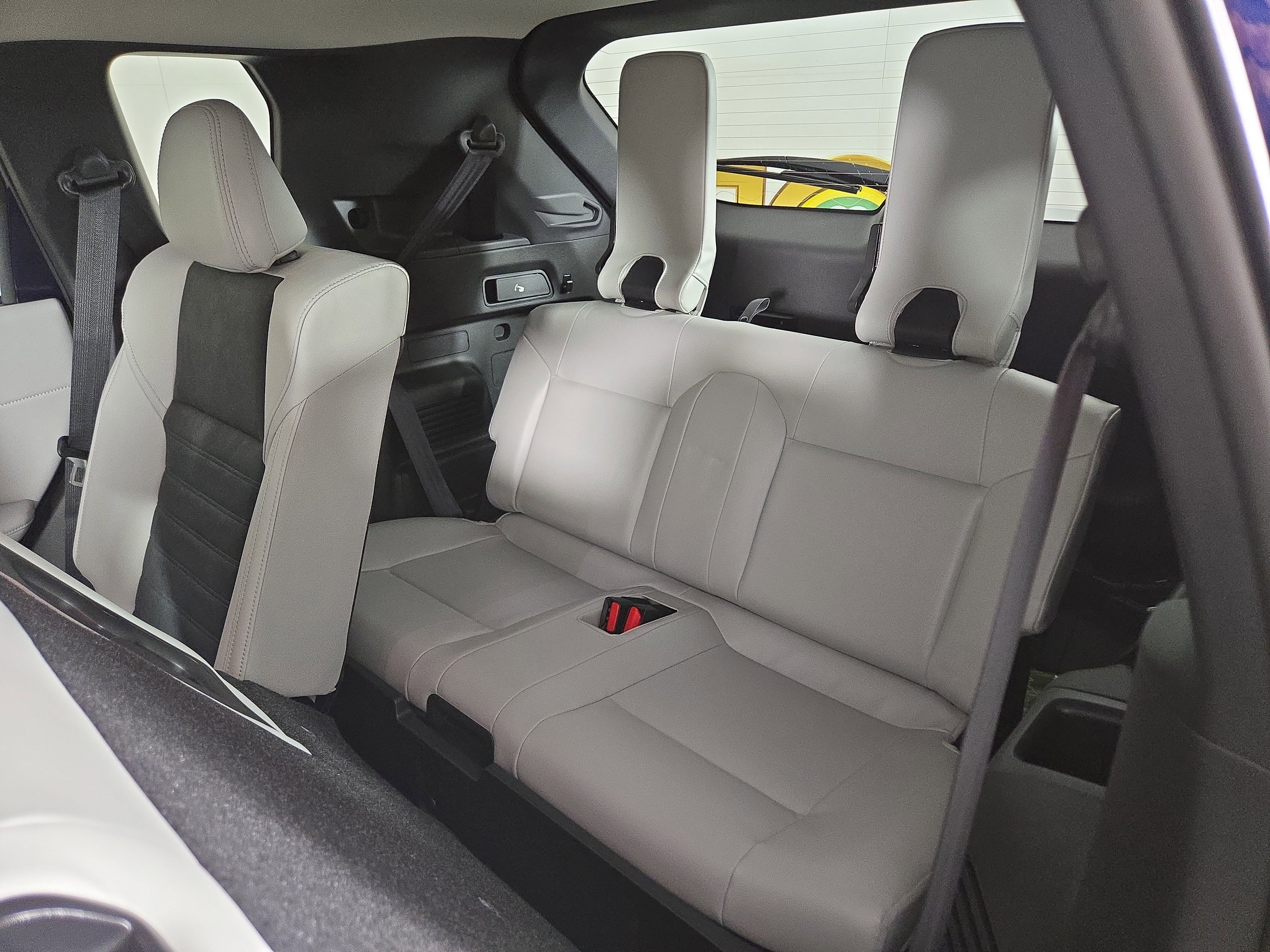 New 2026 Mitsubishi Outlander SE image 12