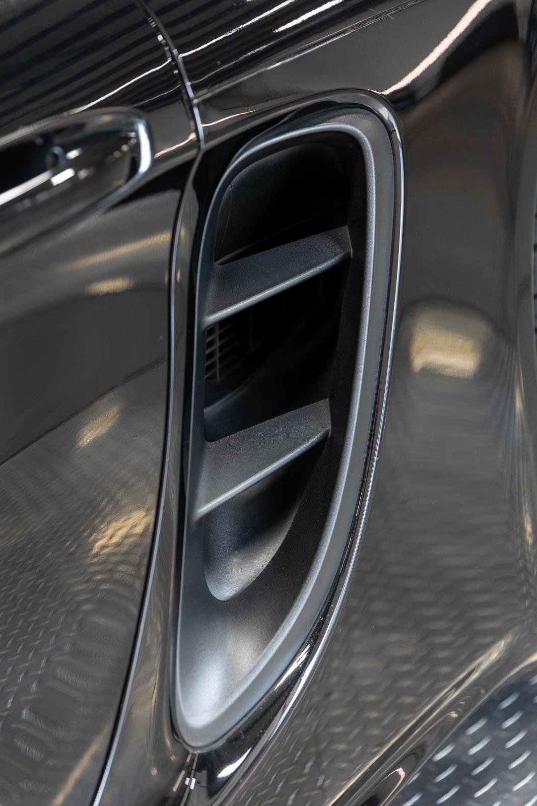 Used 2018 Porsche 718 Cayman RWD image 97