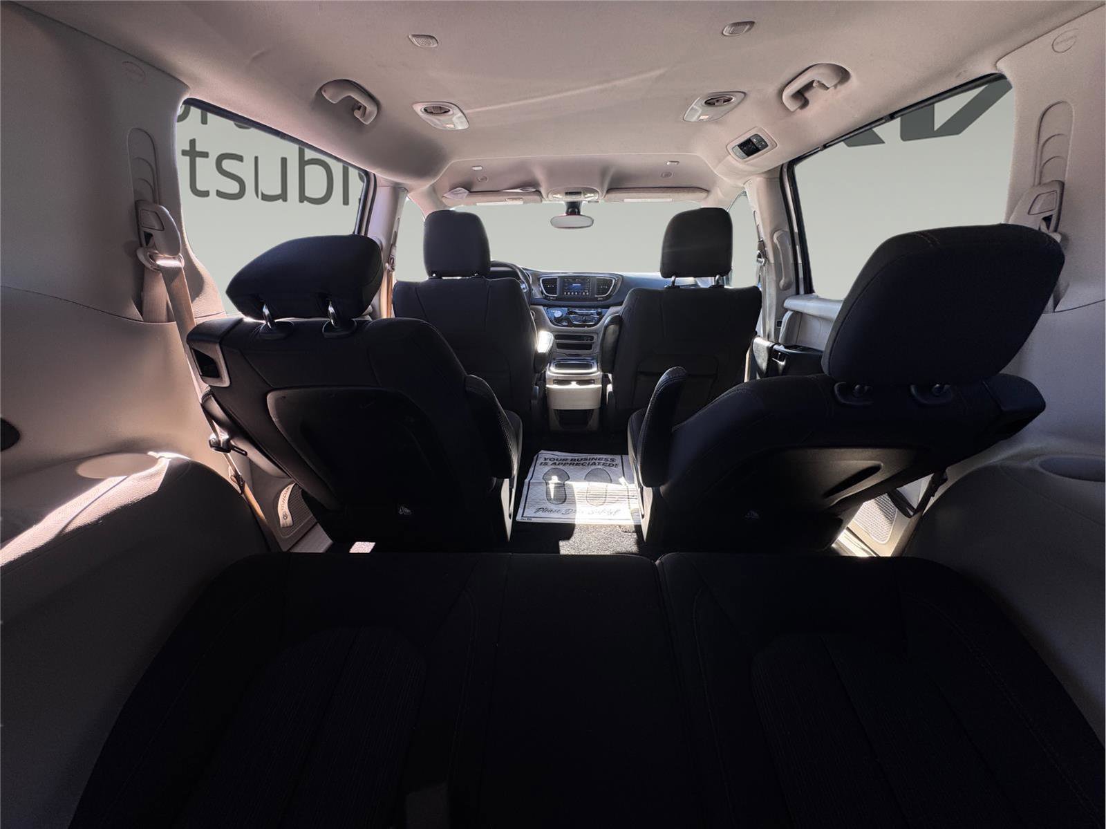 Used 2020 Chrysler Pacifica Touring image 7