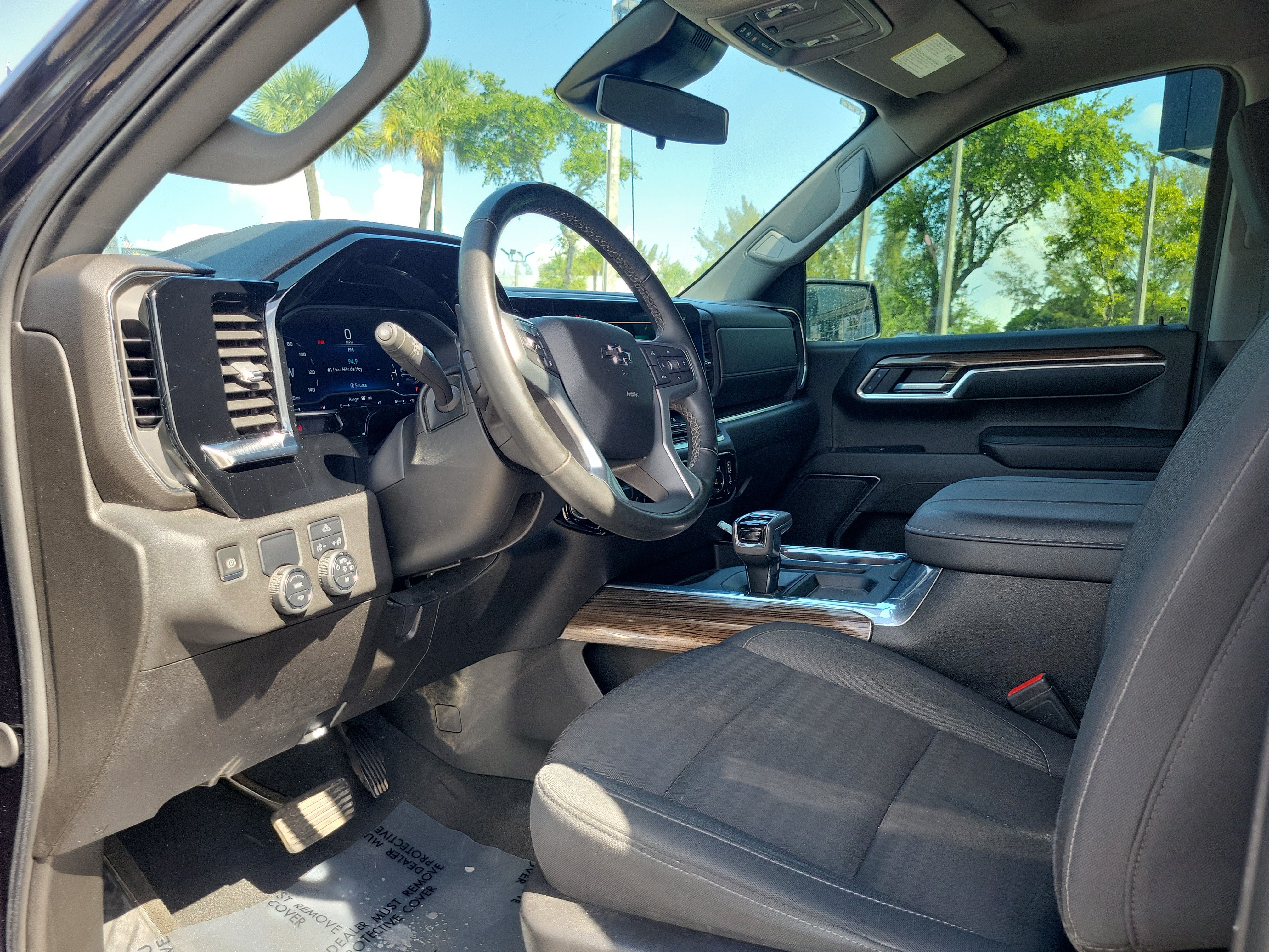 Used 2024 Chevrolet Silverado 1500 RST RWD image 9