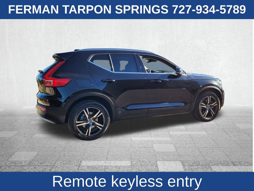 Certified 2025 Volvo XC40 B5 Core image 11