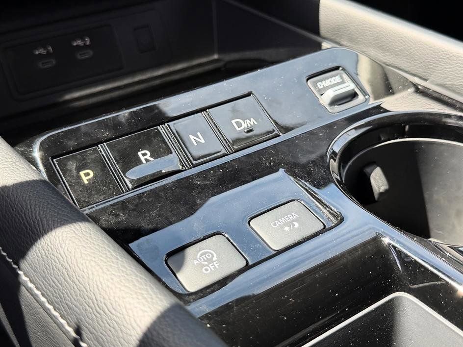 Used 2025 Nissan Murano SV image 27