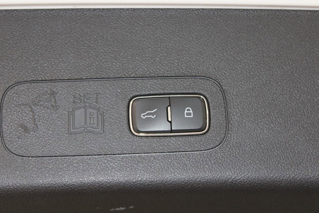 Used 2025 Lincoln Aviator Reserve w/ Illumination Package AWD/4WD image 16