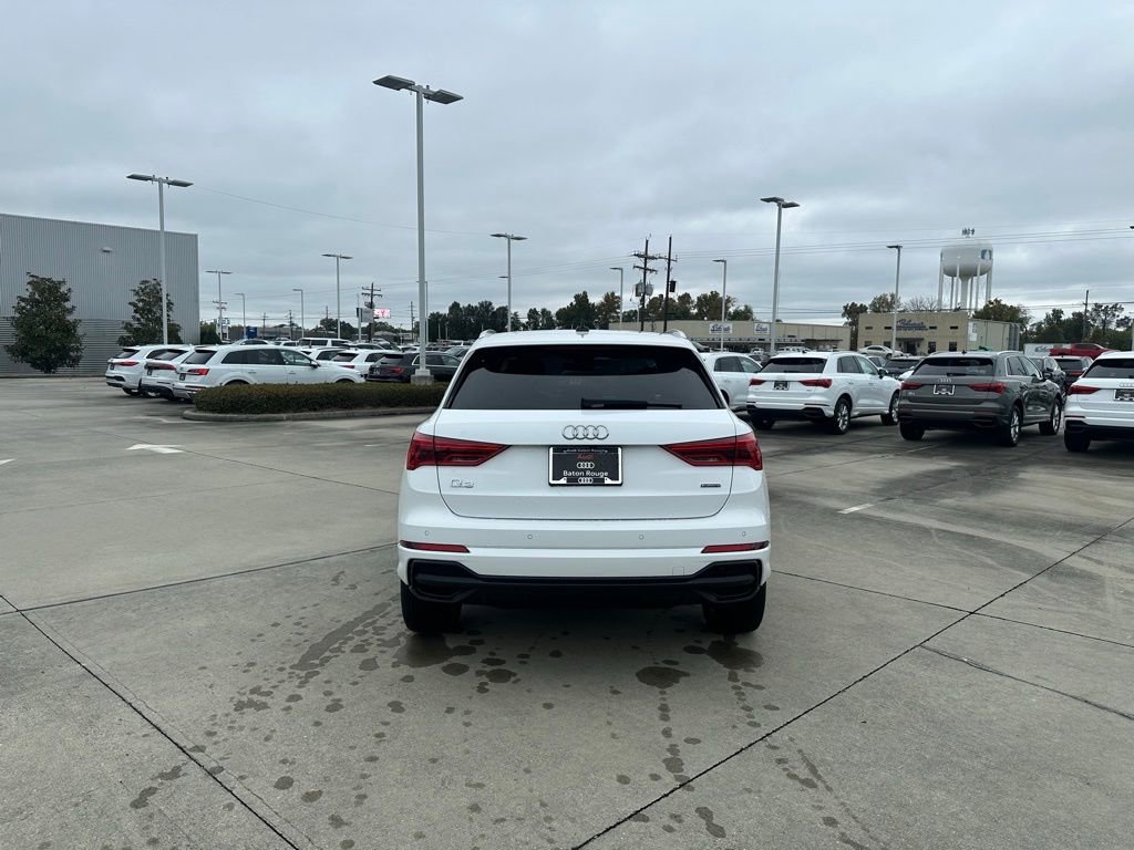 Used 2024 Audi Q3 2.0T Premium Plus w/ Premium Plus Package image 4