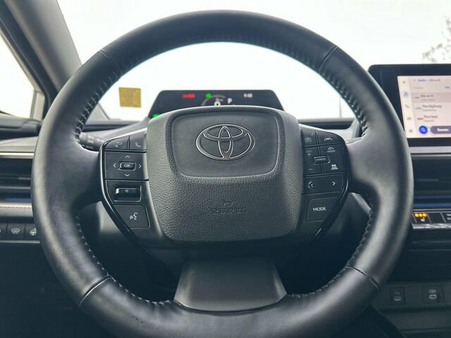 Used 2024 Toyota Prius XLE image 26