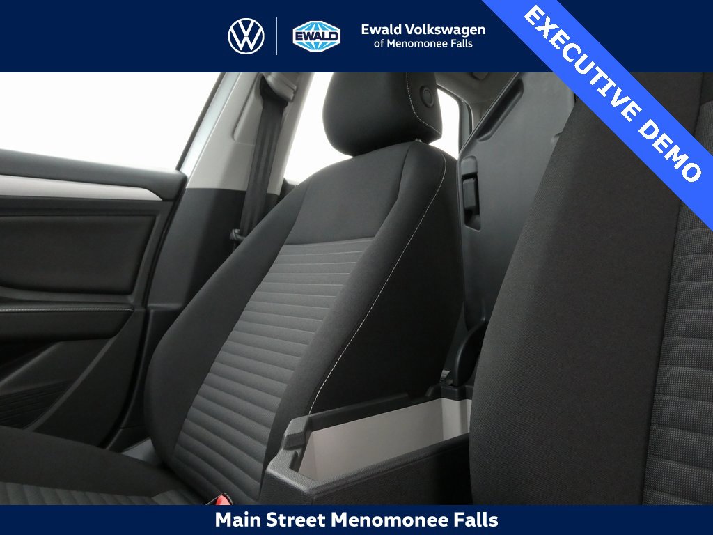 Certified 2025 Volkswagen Jetta S image 37