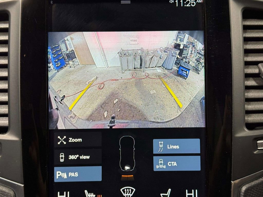 Used 2020 Volvo XC90 T6 Momentum w/ Protection Package image 12