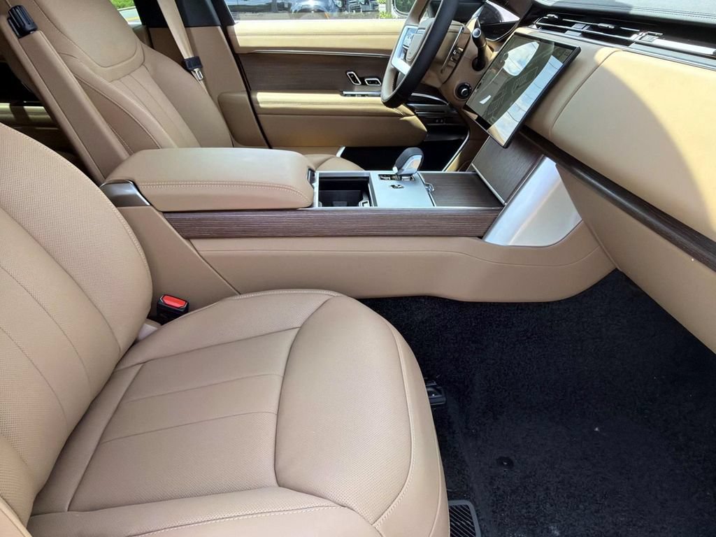 New 2026 Land Rover Range Rover SE AWD/4WD image 10