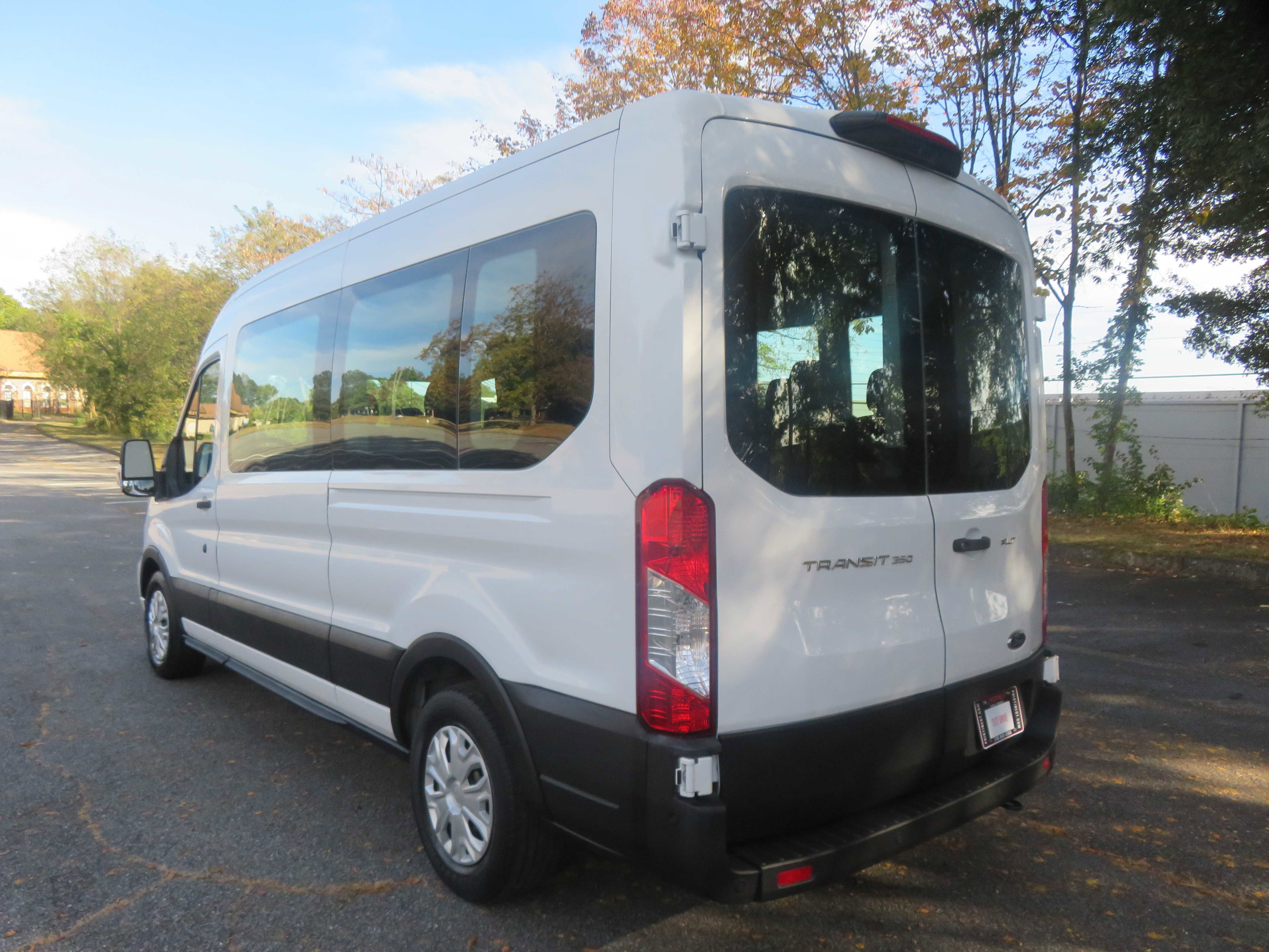 Used 2021 Ford Transit 350 XLT image 6