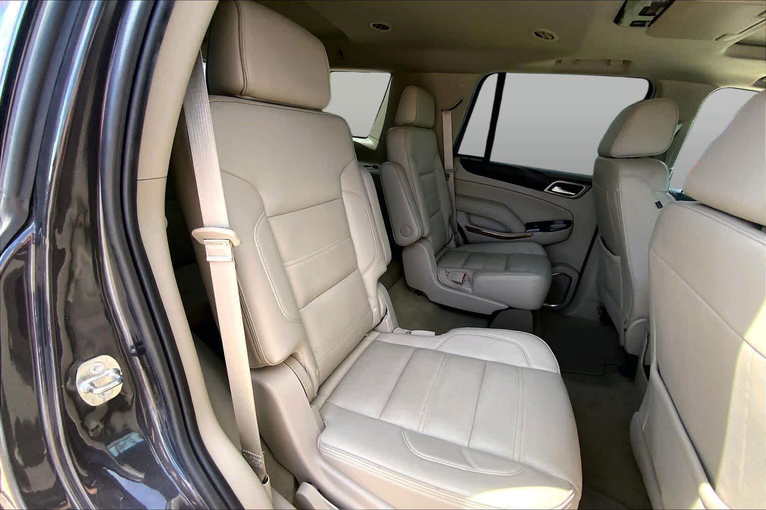 Used 2017 GMC Yukon Denali w/ Open Road Package AWD/4WD image 18