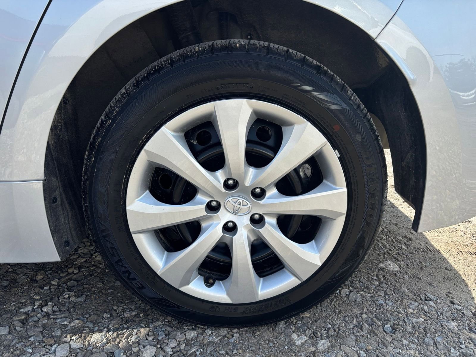 Used 2025 Toyota Corolla LE image 29