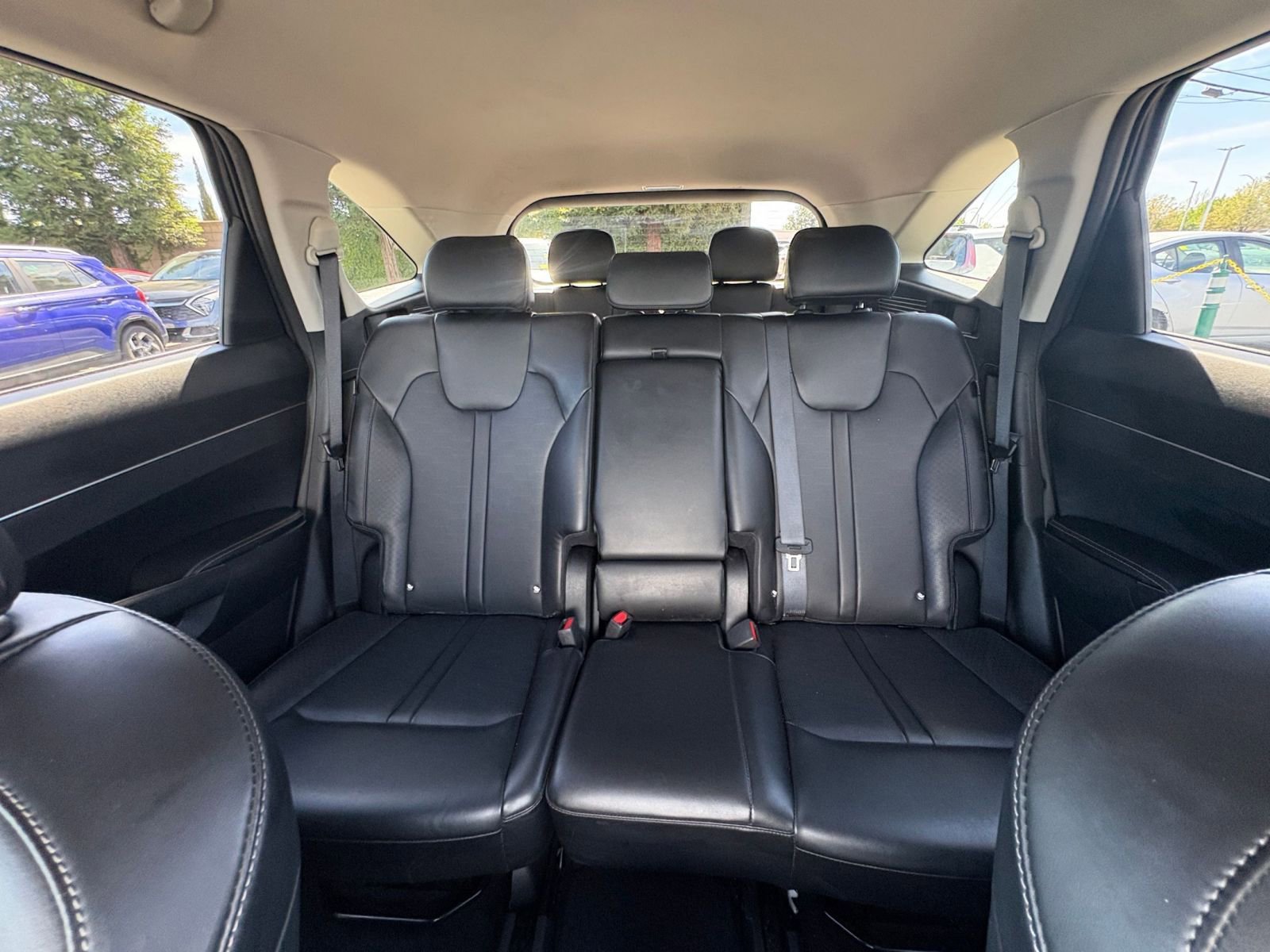 Used 2024 Kia Sorento S image 40