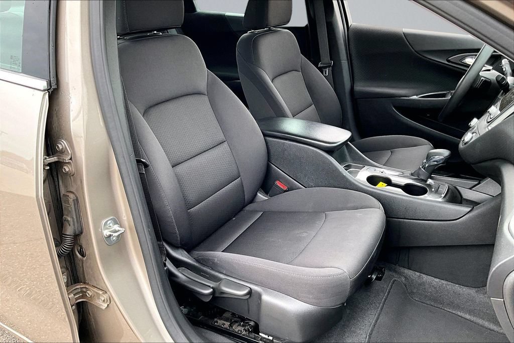 Used 2024 Chevrolet Malibu LS FWD image 7