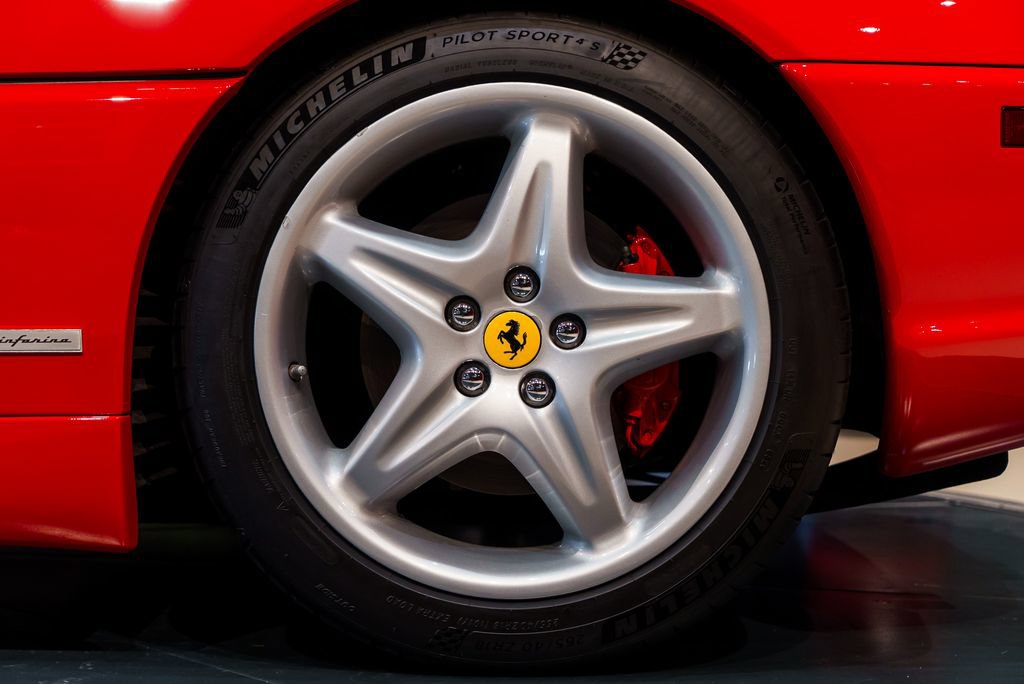 Used 1999 Ferrari F355 Spider RWD image 15