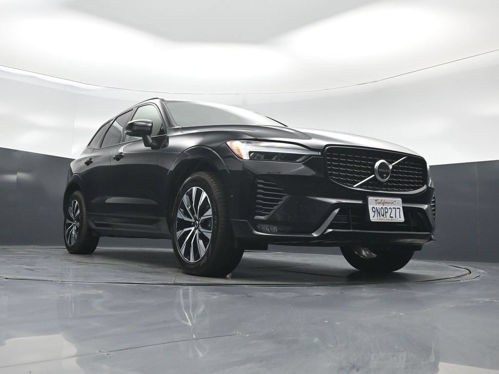 Used 2025 Volvo XC60 B5 Plus AWD/4WD image 46
