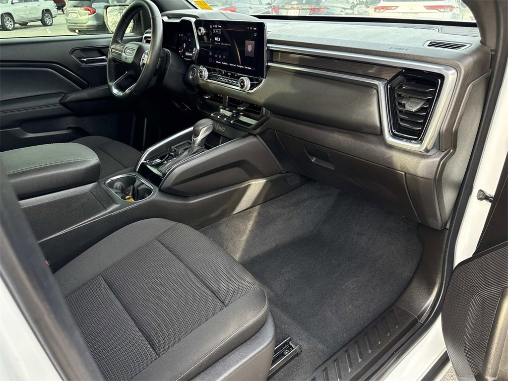 Used 2024 GMC Canyon Elevation image 27