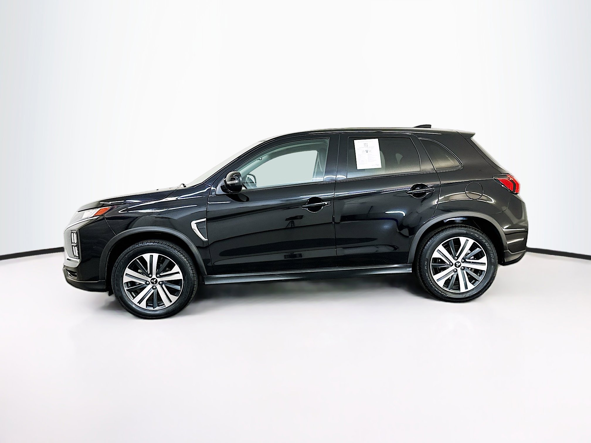 Used 2024 Mitsubishi Outlander Sport SE image 4