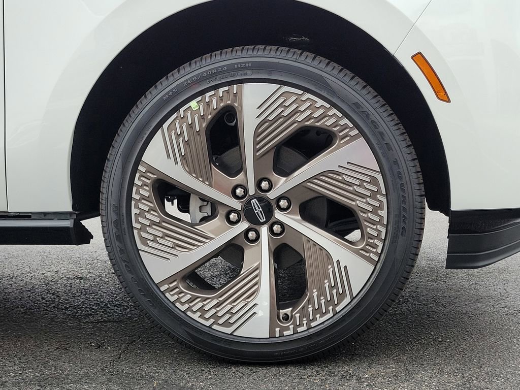 New 2026 Lincoln Navigator L Black Label AWD/4WD image 9