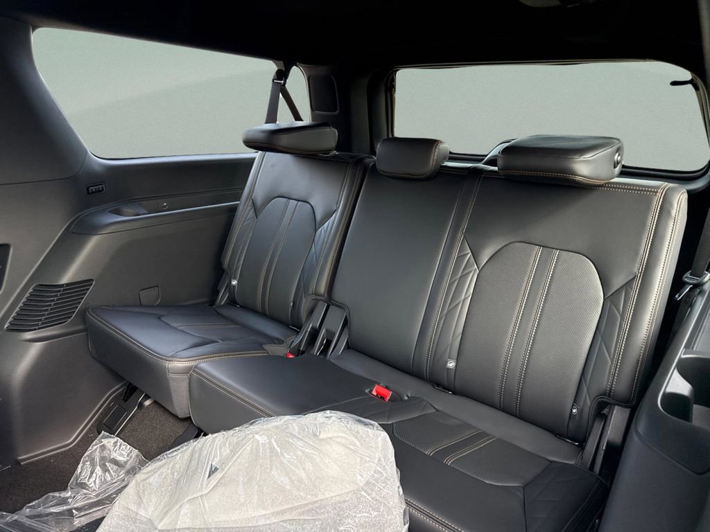 New 2024 Ford Expedition Max Platinum AWD/4WD image 14
