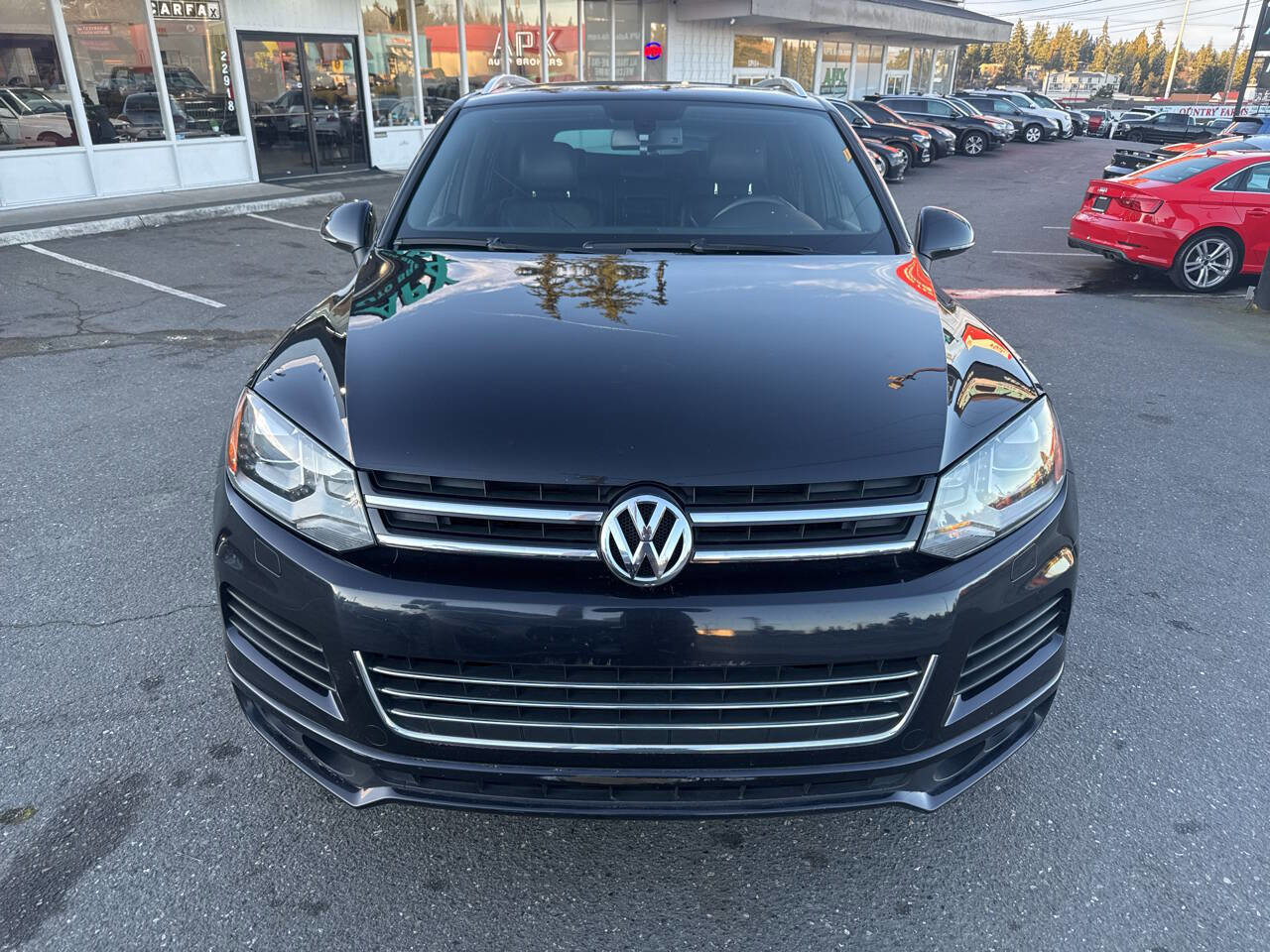 Used 2014 Volkswagen Touareg VR6 image 12