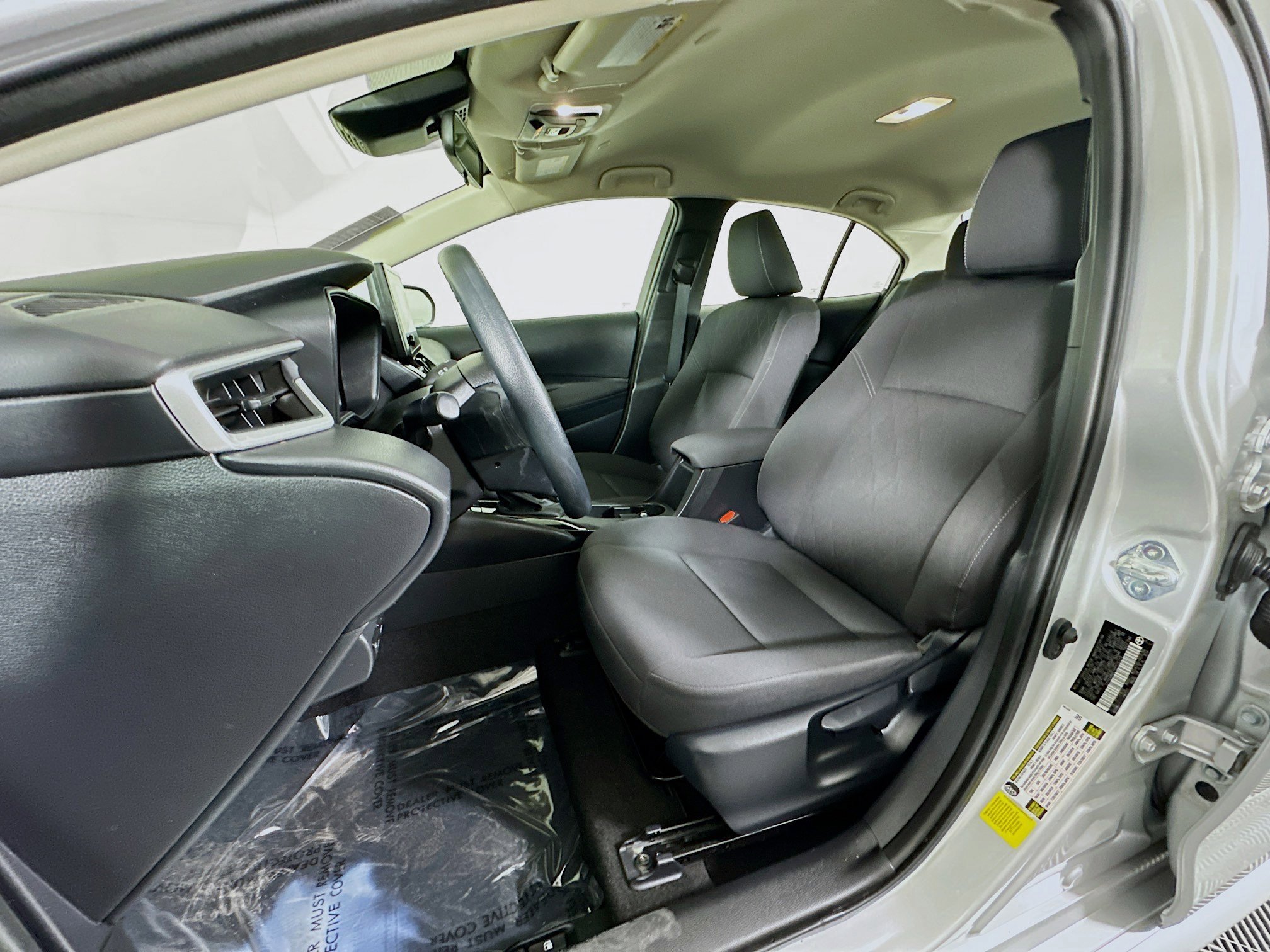 Used 2024 Toyota Corolla LE image 12