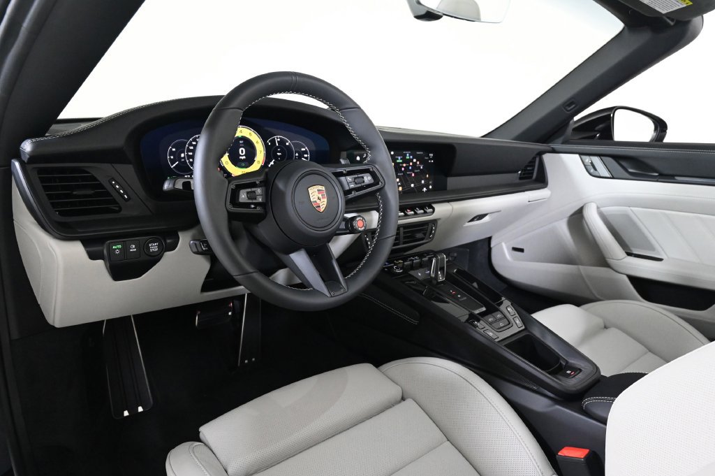 Used 2026 Porsche 911 Carrera GTS RWD image 11