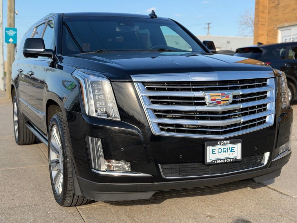 Used 2016 Cadillac Escalade ESV Platinum image 3