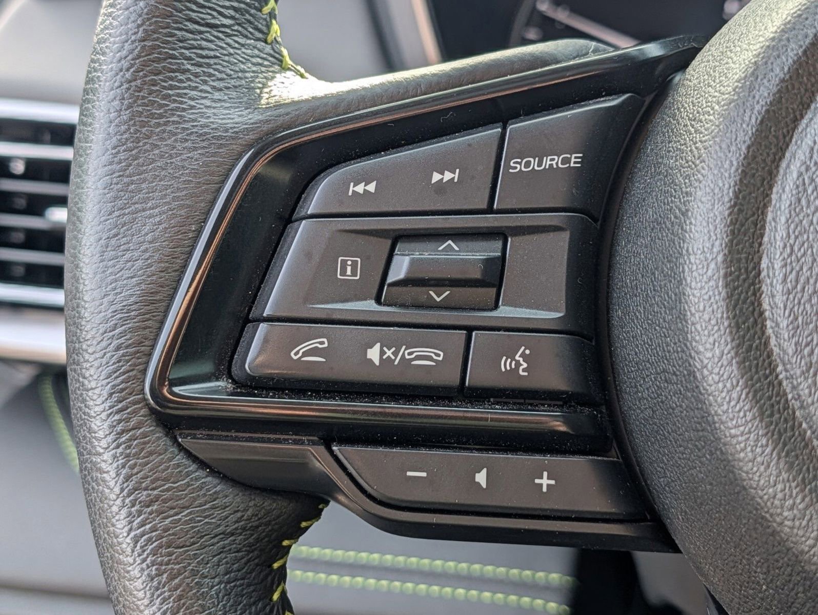 Certified 2025 Subaru Outback Onyx Edition image 29