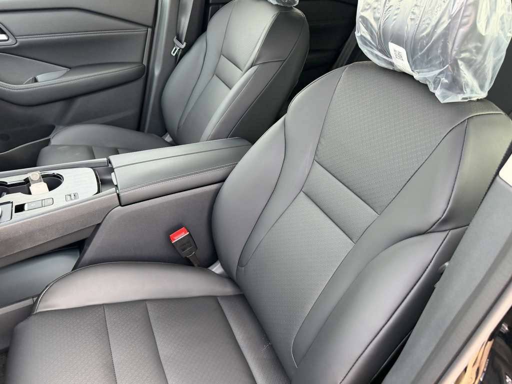 New 2026 Nissan Rogue Dark Armor FWD image 20