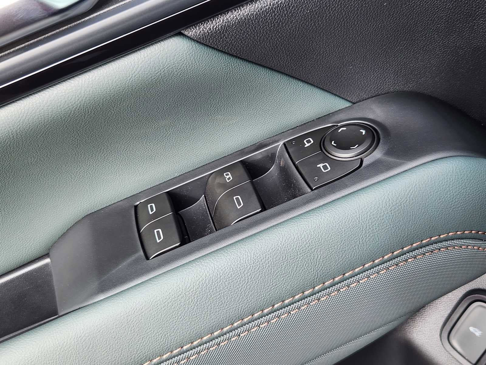 New 2026 GMC Terrain AT4 w/ Technology Package II image 7