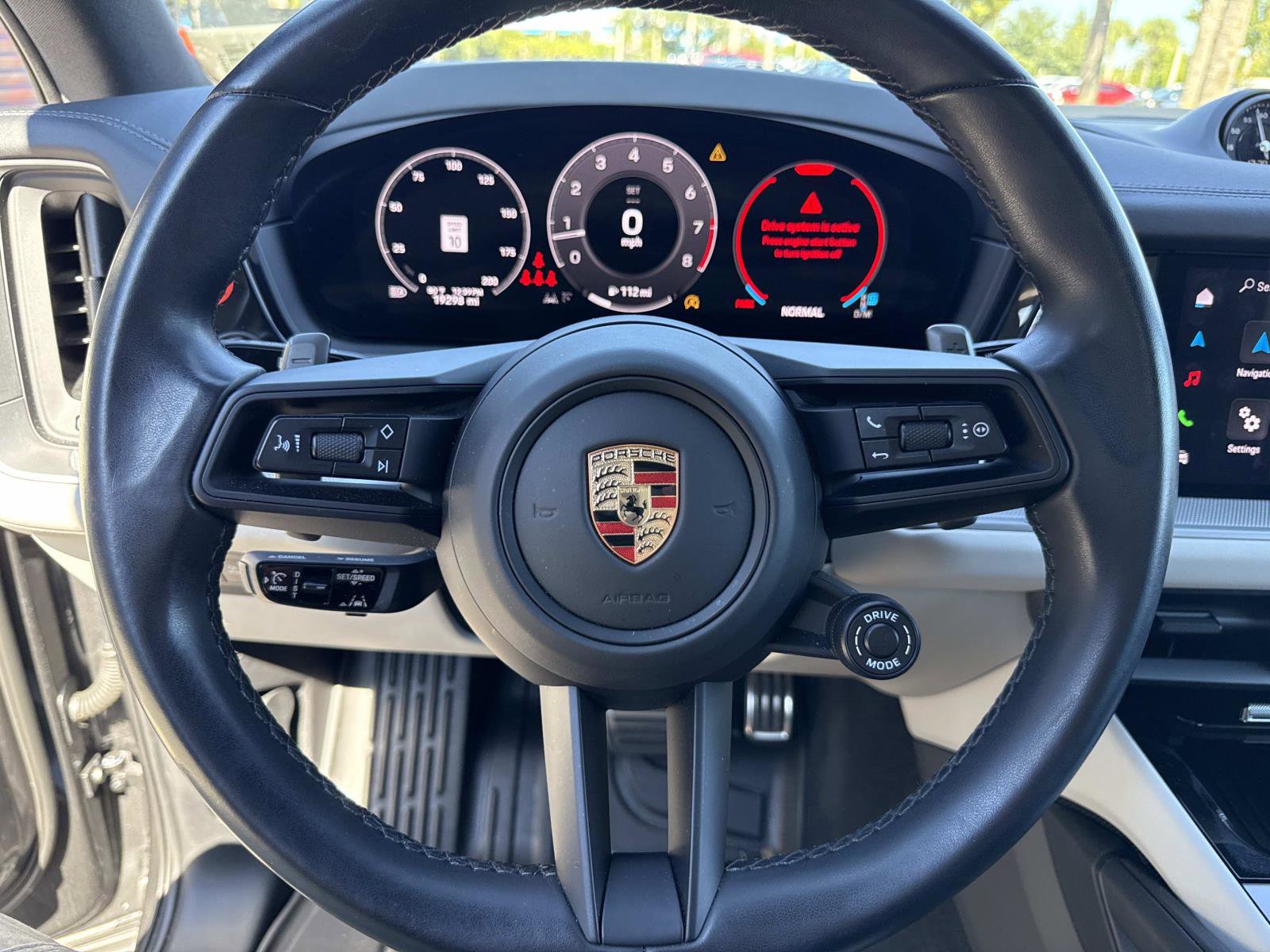 Certified 2024 Porsche Cayenne S image 31