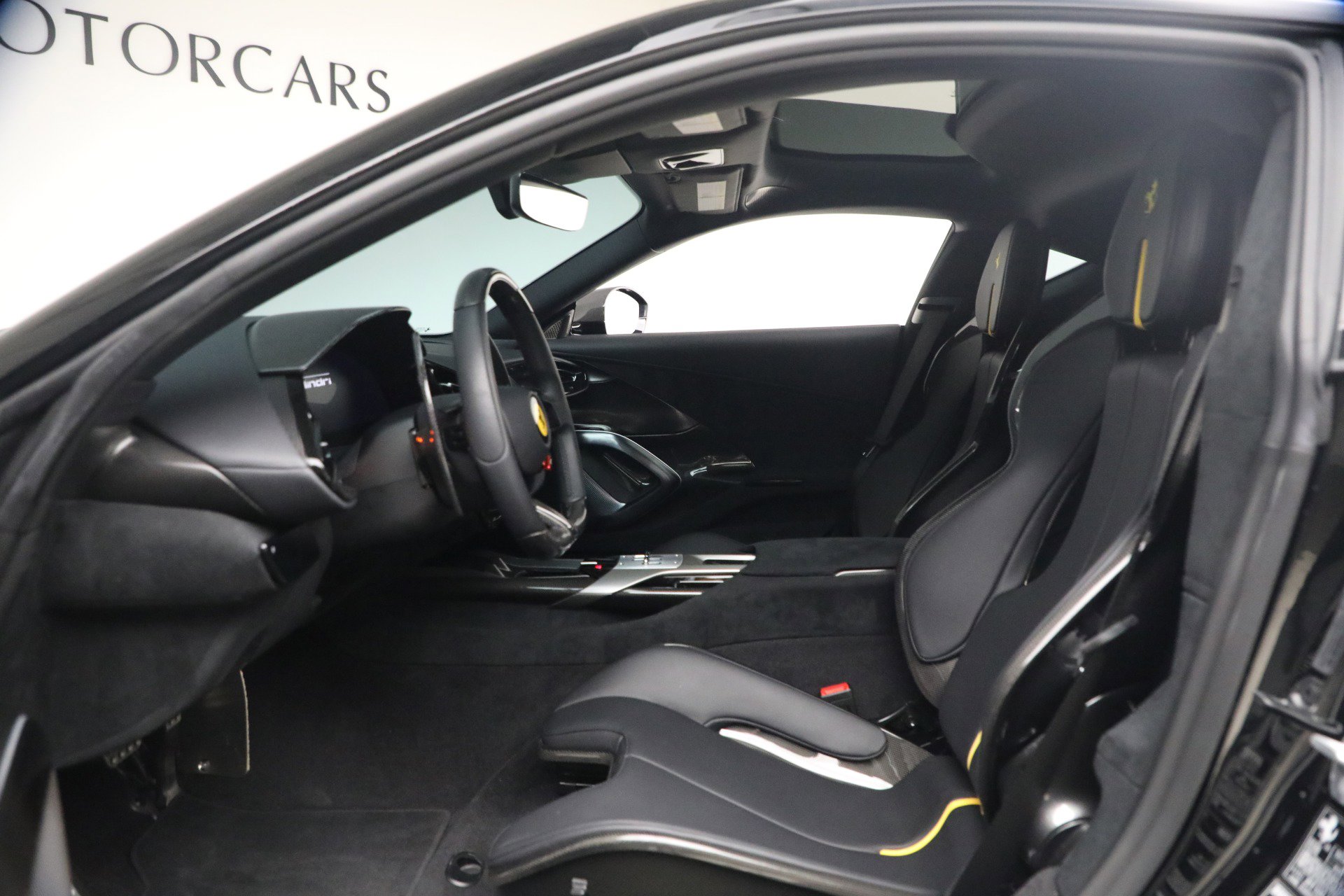 Certified 2025 Ferrari 12Cilindri image 12