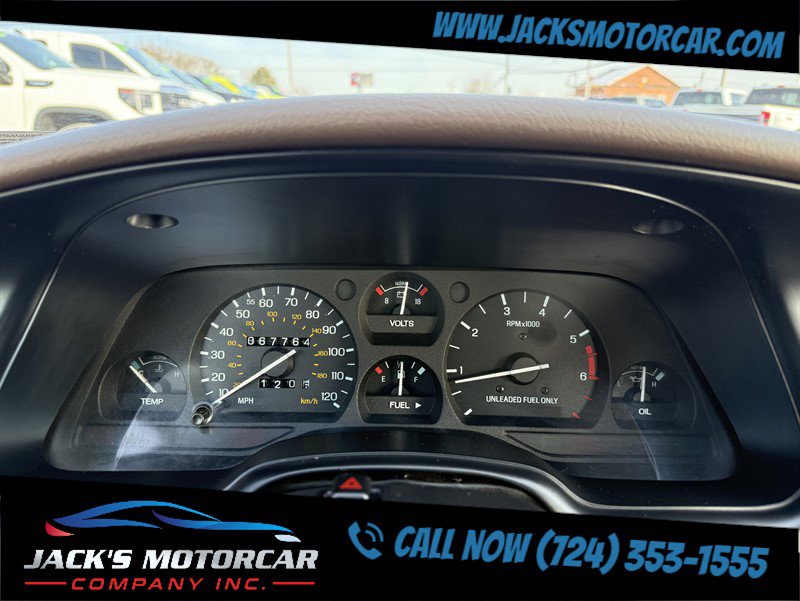 Used 1995 Ford Thunderbird LX image 21