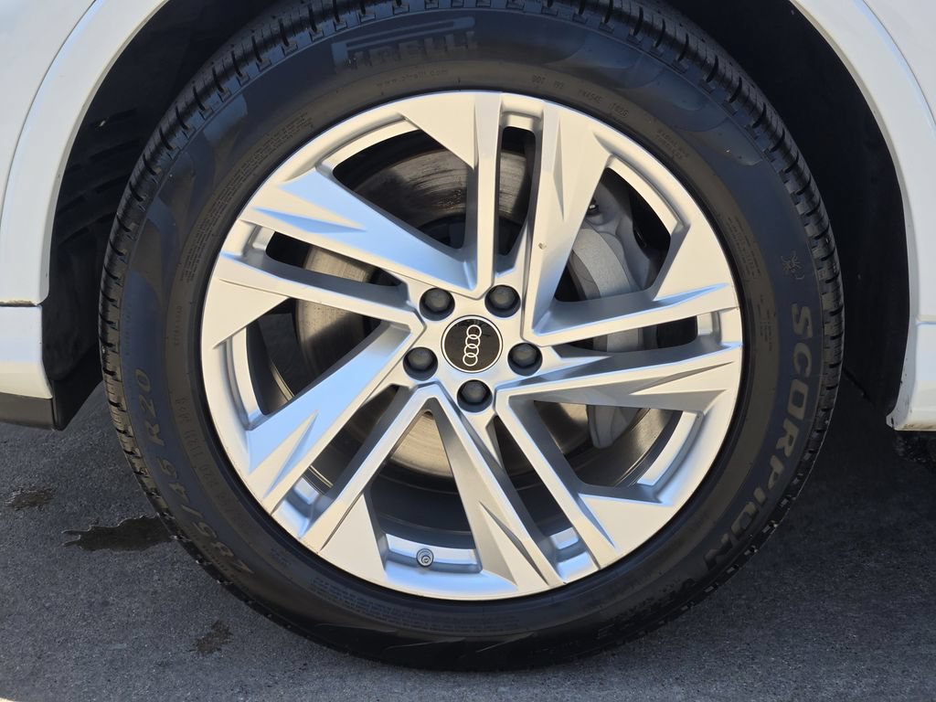 Certified 2023 Audi Q7 3.0T Premium Plus w/ Premium Plus Package AWD/4WD image 16