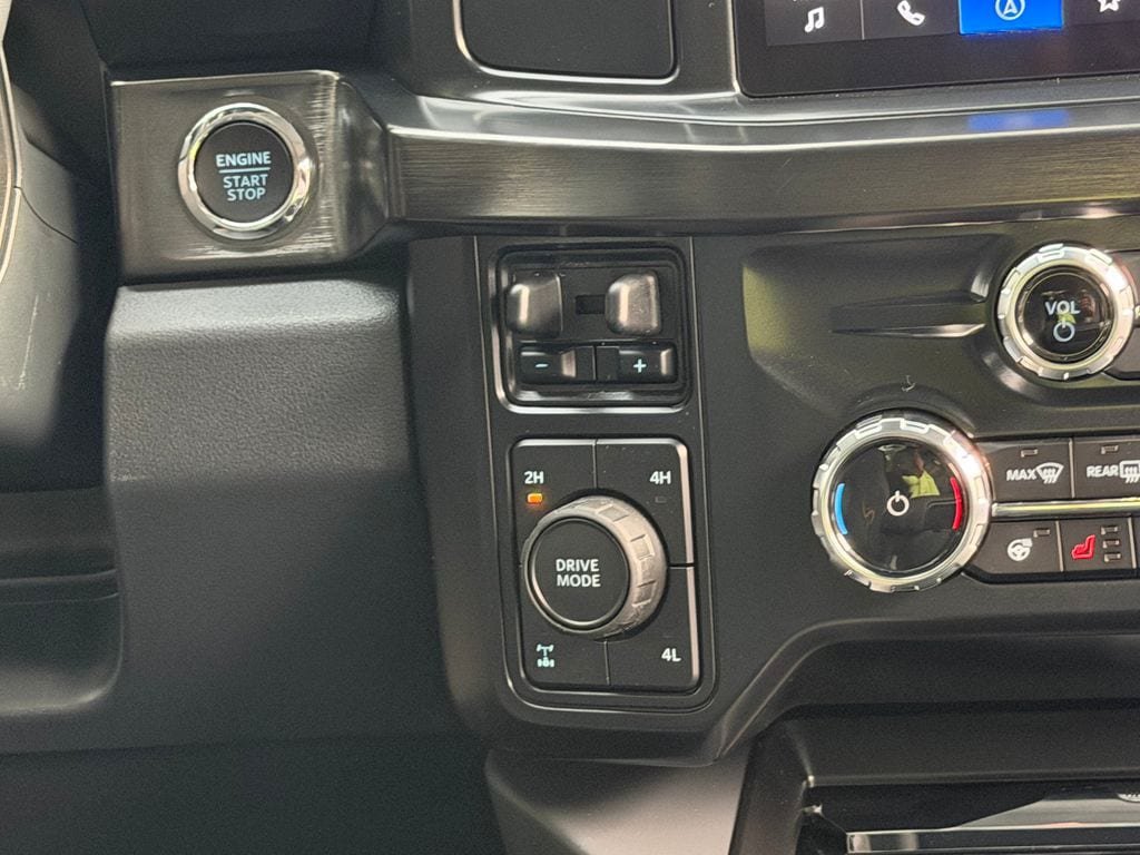 New 2026 Ford F350 Lariat AWD/4WD image 16