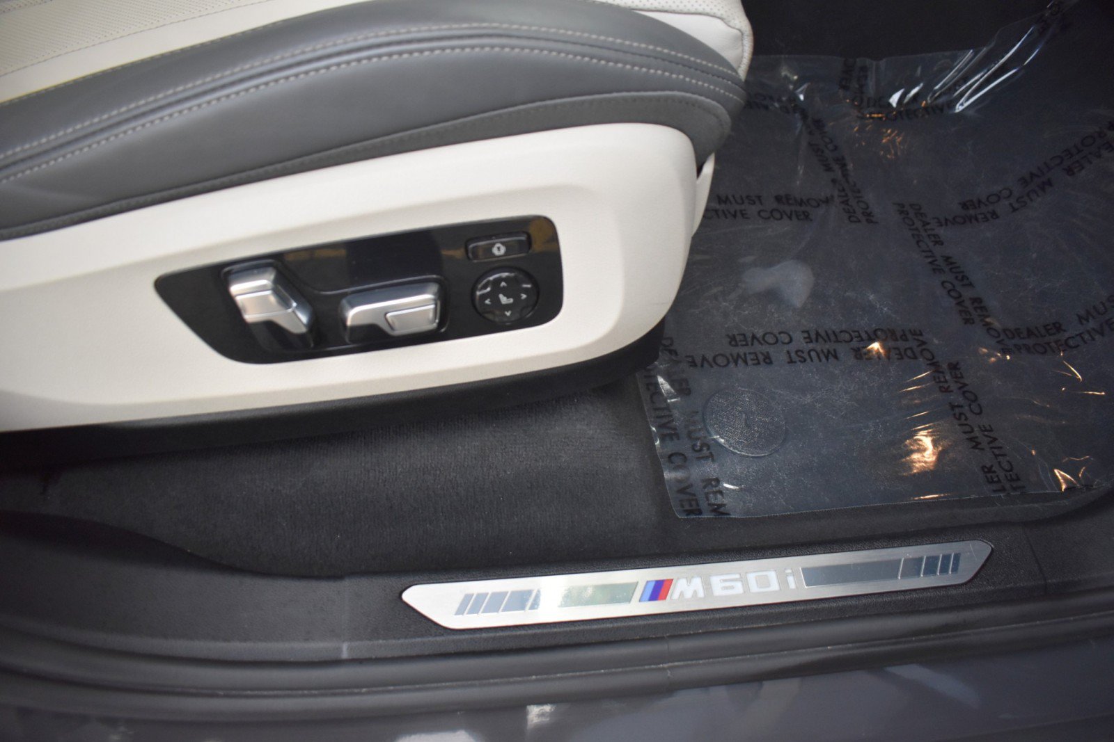 Used 2023 BMW X7 M60i AWD/4WD image 52