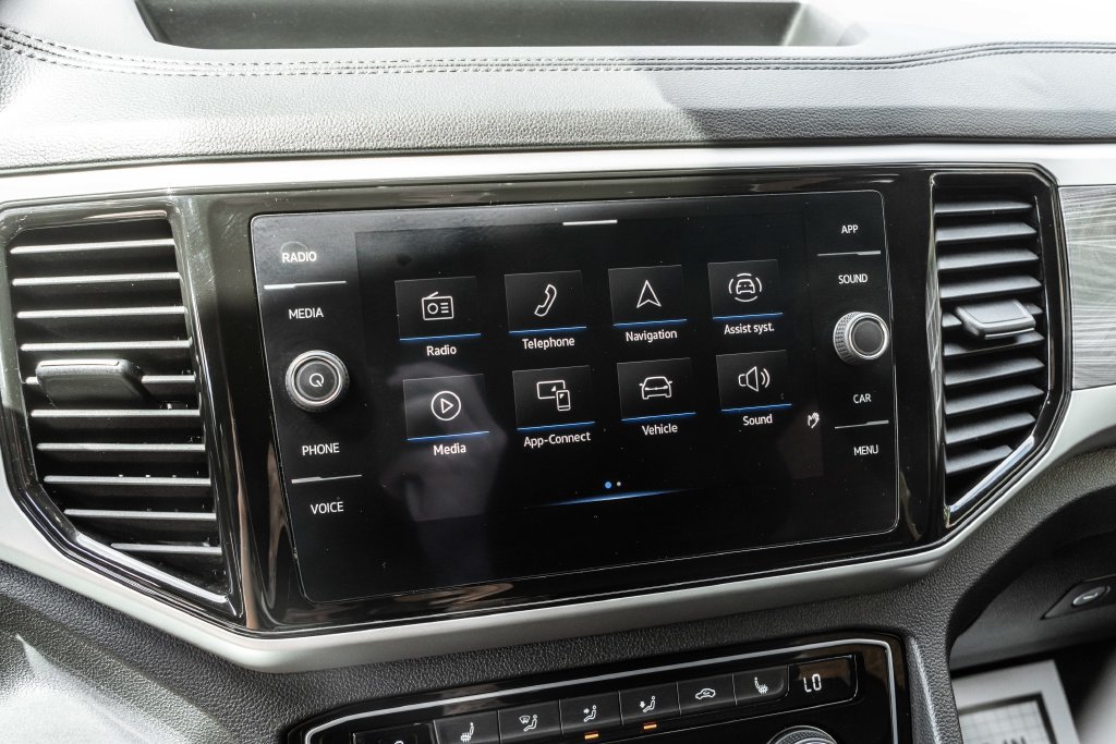 Used 2022 Volkswagen Atlas Cross Sport SE AWD/4WD image 9