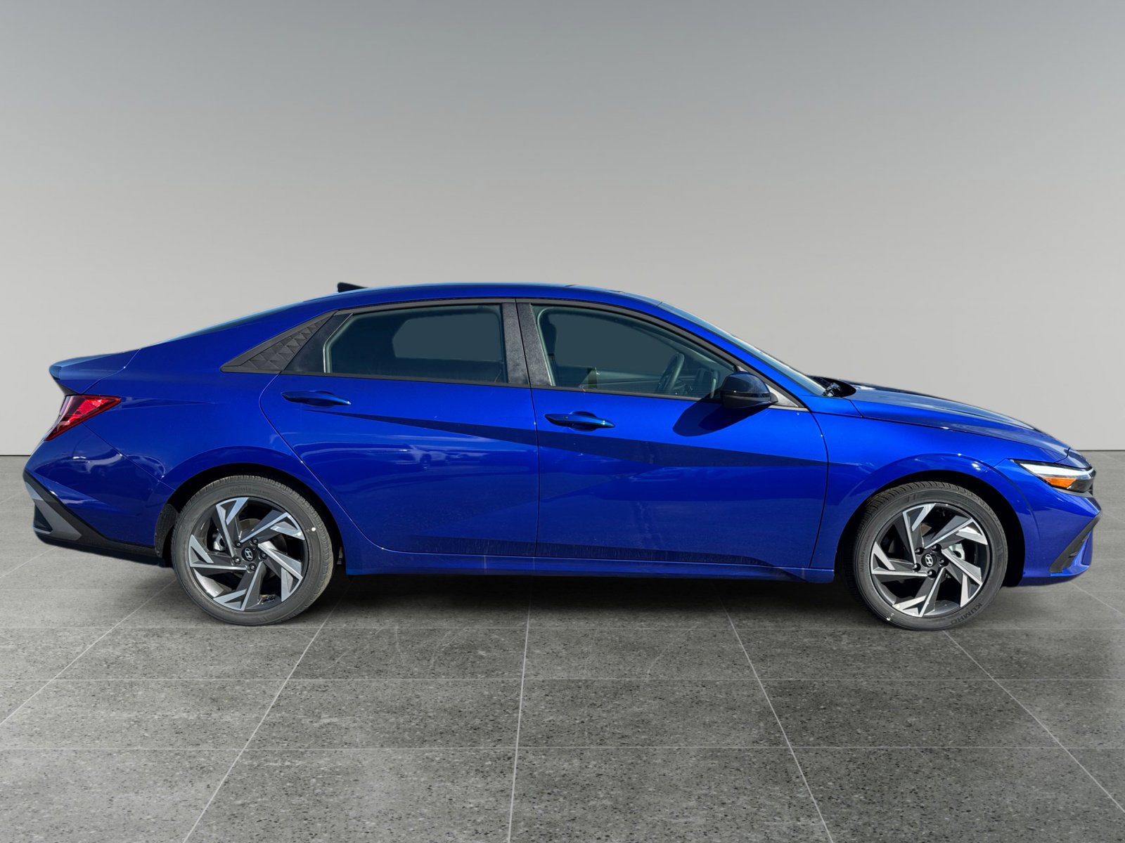 New 2025 Hyundai Elantra Sport image 6