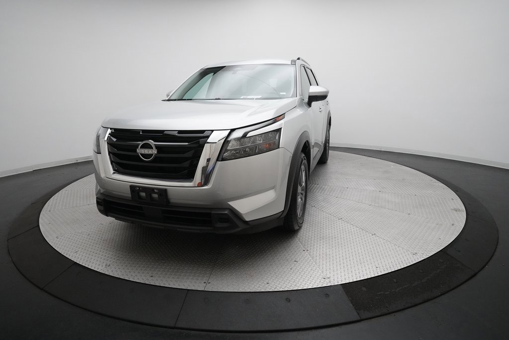 Certified 2024 Nissan Pathfinder SV image 32