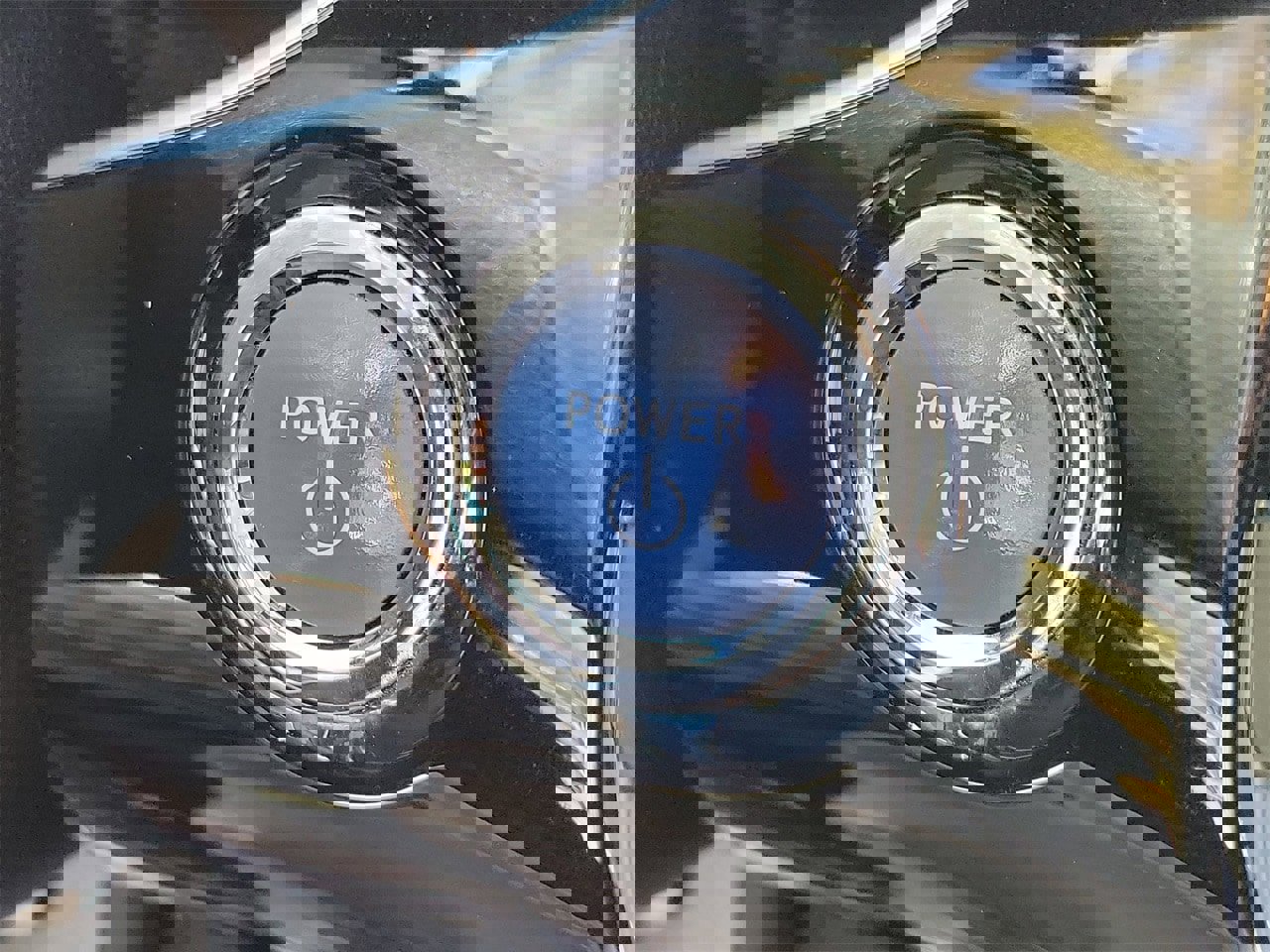 Used 2020 Toyota Prius LE w/ Carpet Mat Package image 27