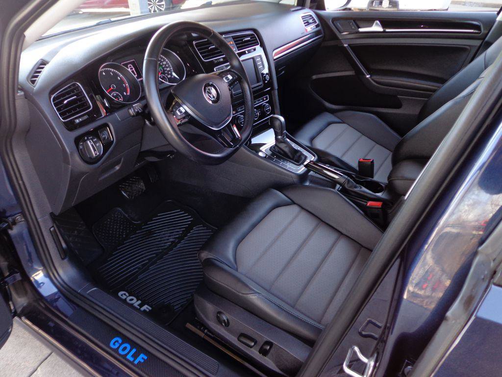 Used 2017 Volkswagen Golf 4-Door image 15