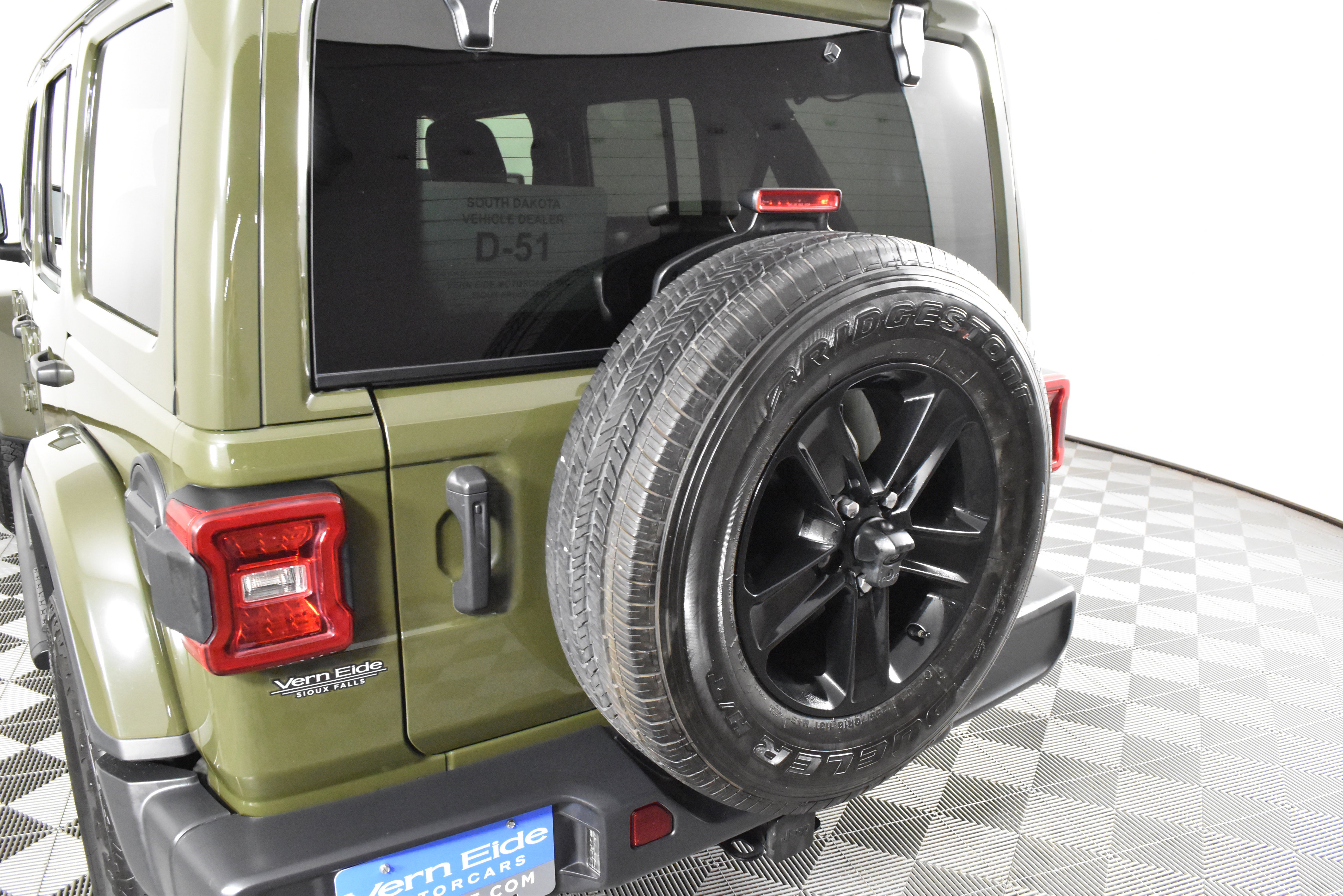 Used 2020 Jeep Wrangler Unlimited Sahara image 15
