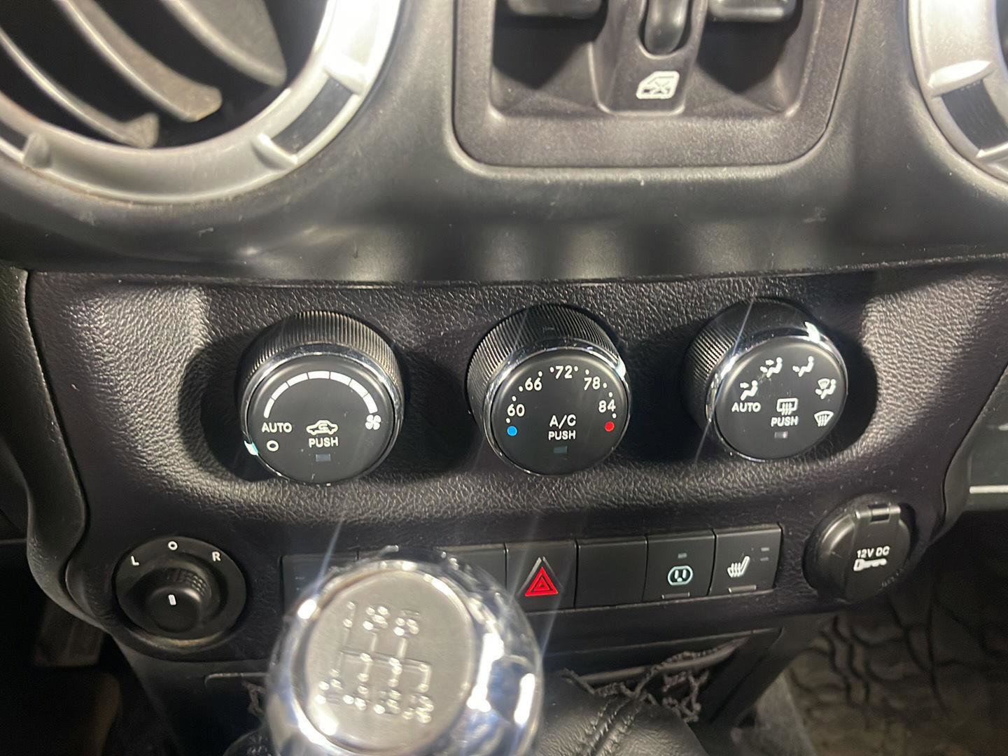 Used 2016 Jeep Wrangler Unlimited Sahara w/ Dual Top Group image 16