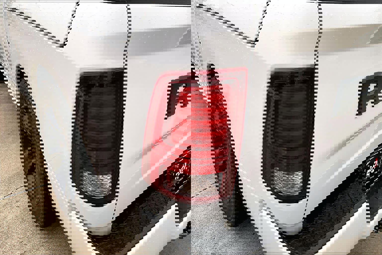 Used 2018 RAM 1500 Sport image 23