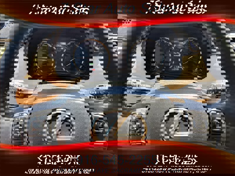 Used 2015 Lexus NX 300h AWD image 9