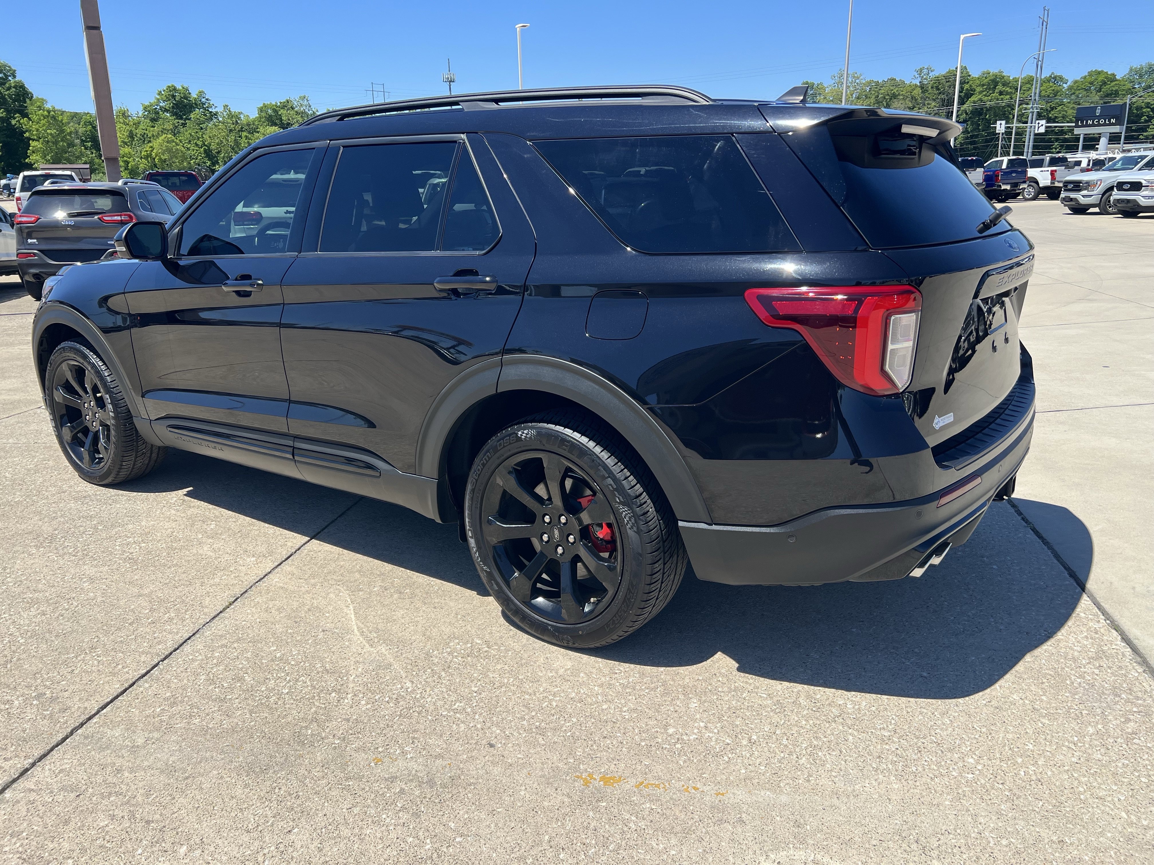 Used 2021 Ford Explorer ST w/ Equipment Group 401A AWD/4WD image 7