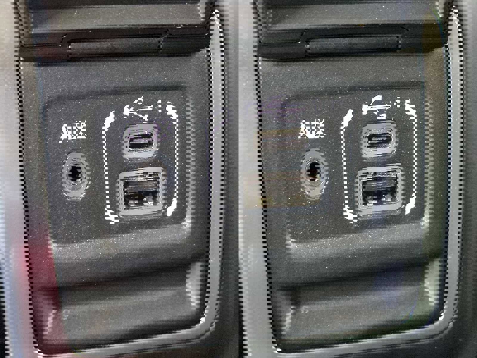 Used 2023 Jeep Gladiator Willys image 19