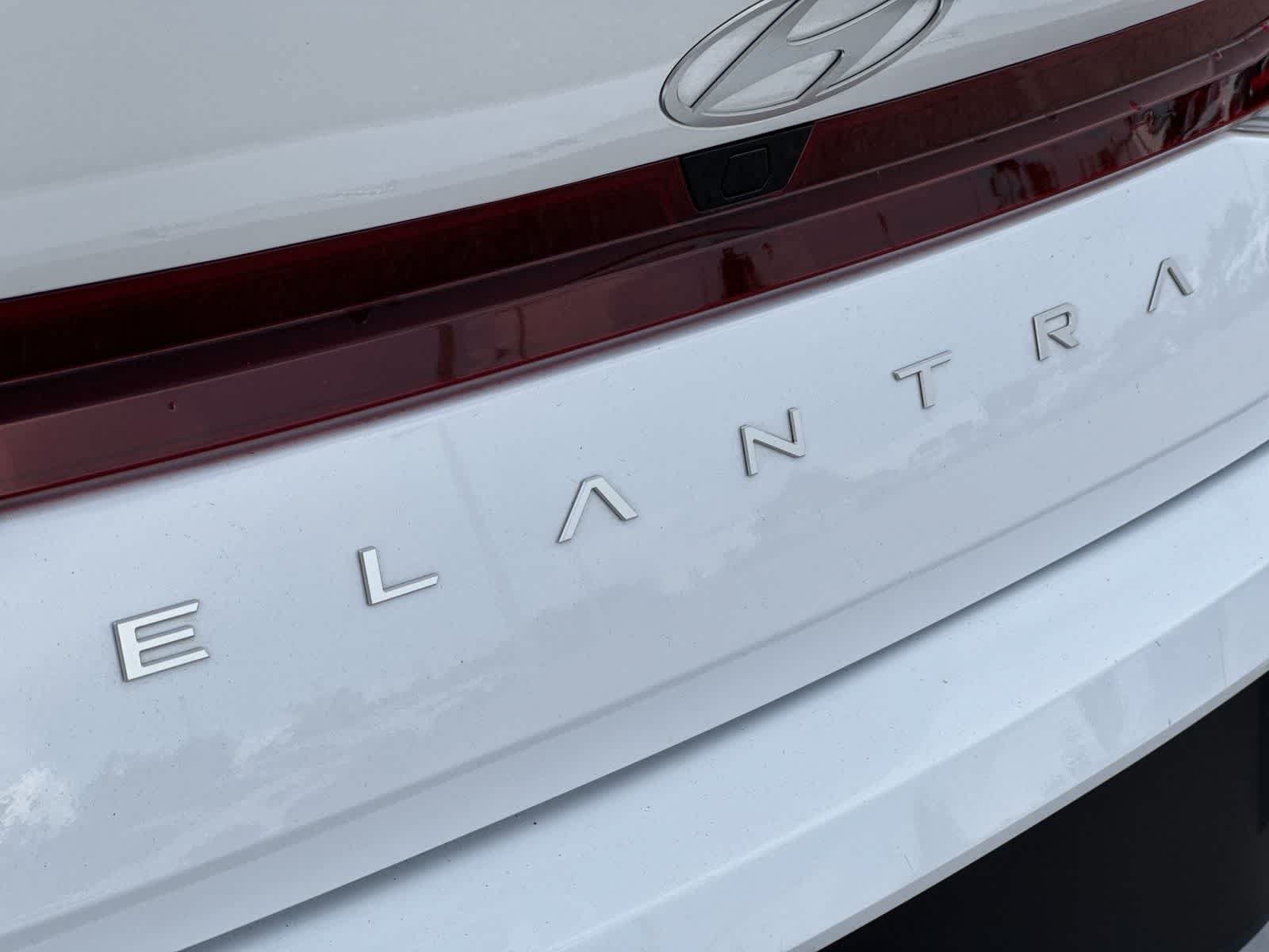 Used 2024 Hyundai Elantra SEL FWD image 19