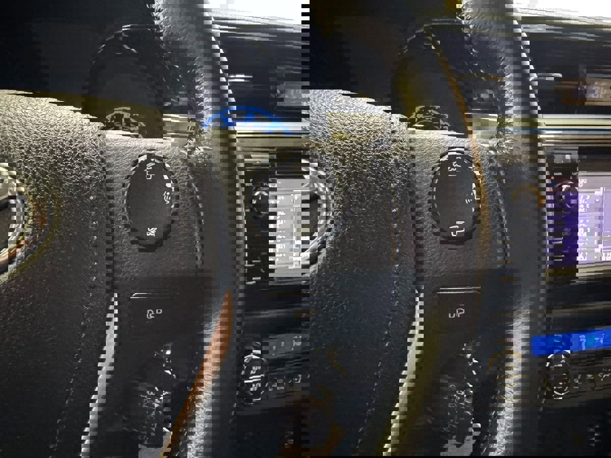 Used 2014 Toyota Corolla S image 37