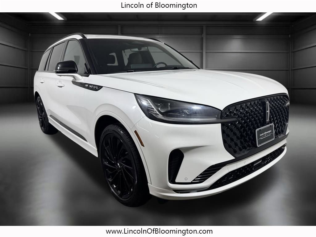 Used 2025 Lincoln Aviator Reserve w/ Equipment Group 201A AWD/4WD image 11
